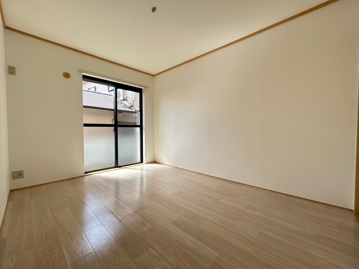 物件内観写真8　(居室)