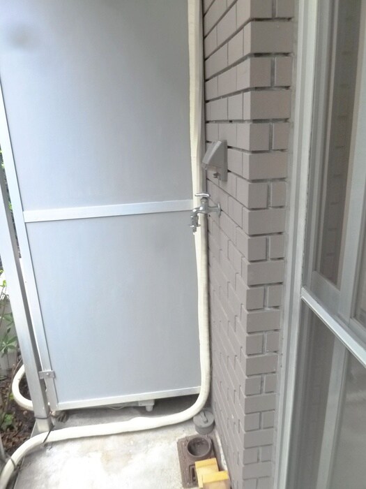 物件内観写真17　(洗濯機置場)