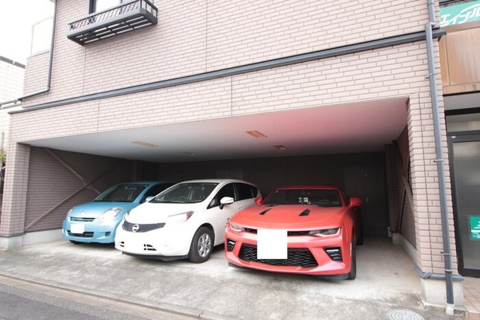 物件外観写真5　(駐車場)