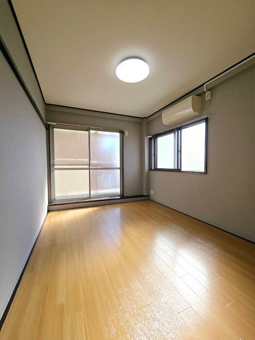 物件内観写真7　(居室)