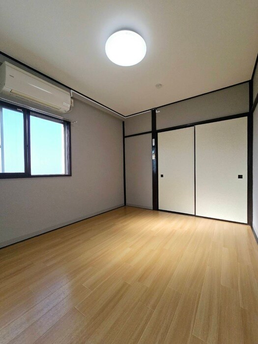 物件内観写真8　(居室)