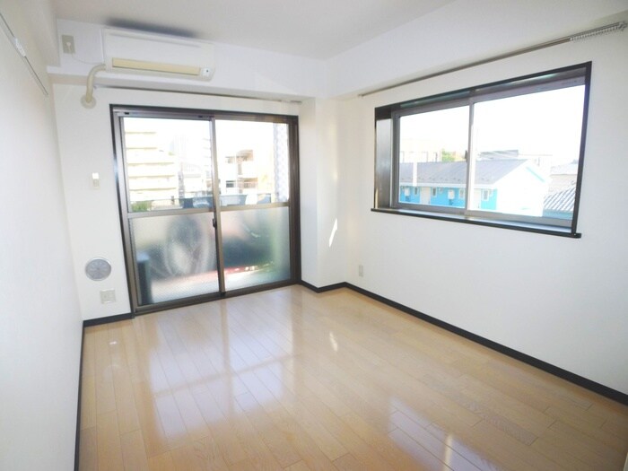 物件内観写真4　(居室)