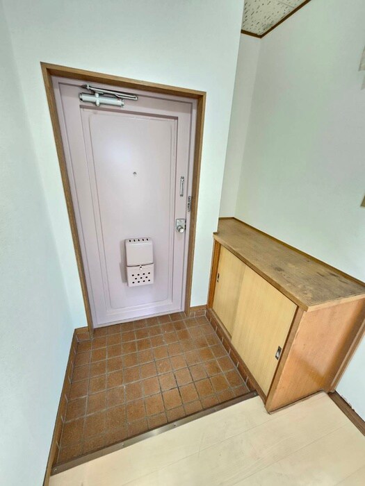 物件内観写真21　(玄関)