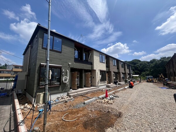 建築中