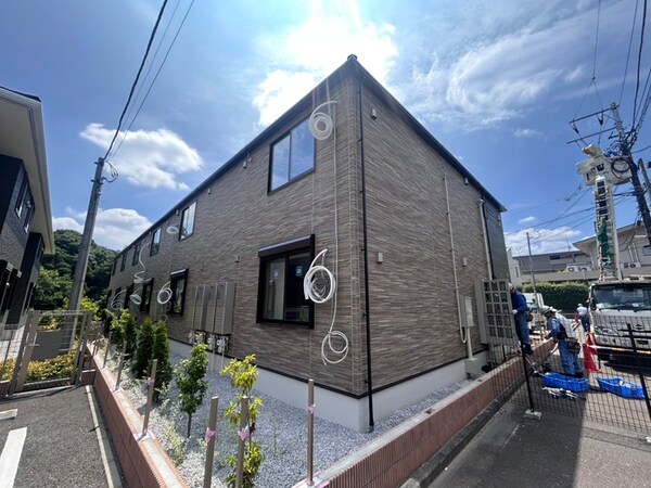 建築中