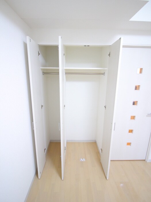 物件内観写真12　(収納)