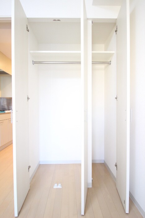 物件内観写真12　(収納)