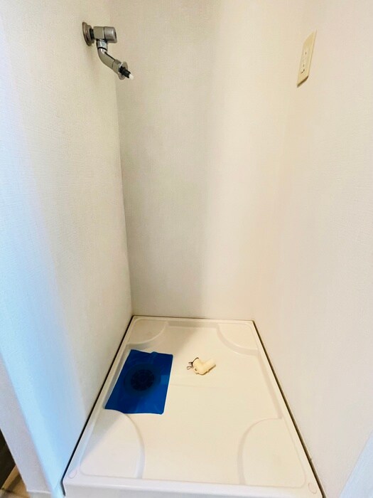 物件内観写真17　(洗濯機置場)