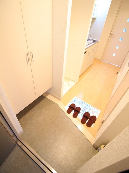 物件内観写真18　(玄関)