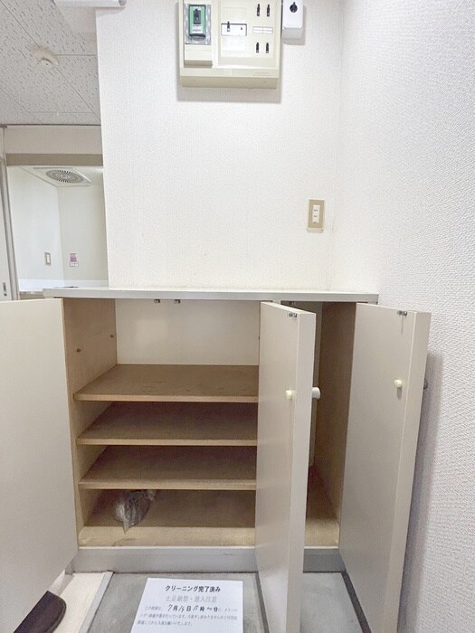 物件内観写真19　(靴箱)