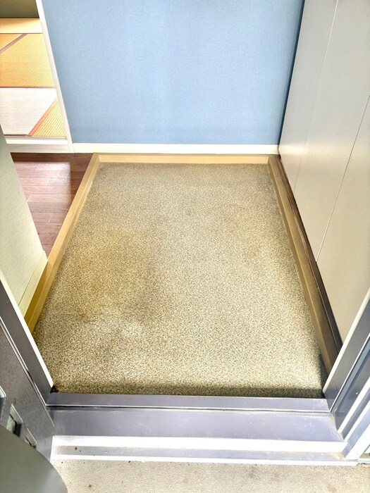 物件内観写真14　(玄関)