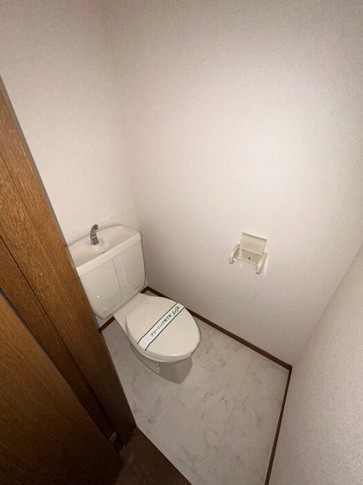 物件内観写真13　(トイレ)