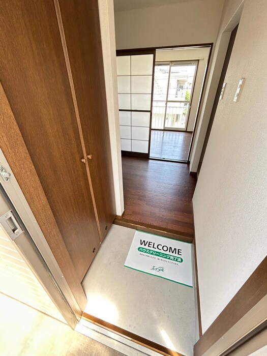 物件内観写真17　(玄関)