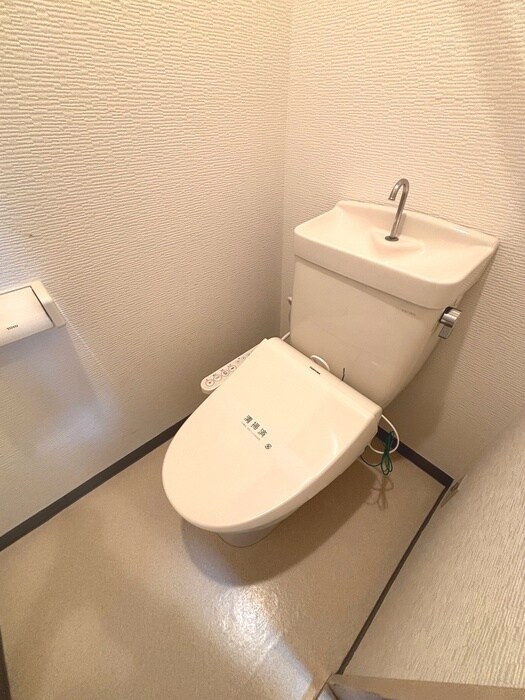 物件内観写真12　(トイレ)