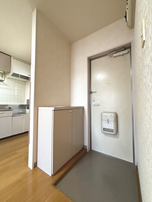 物件内観写真15　(玄関)