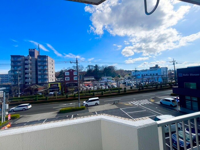 物件内観写真16　(室内からの展望)