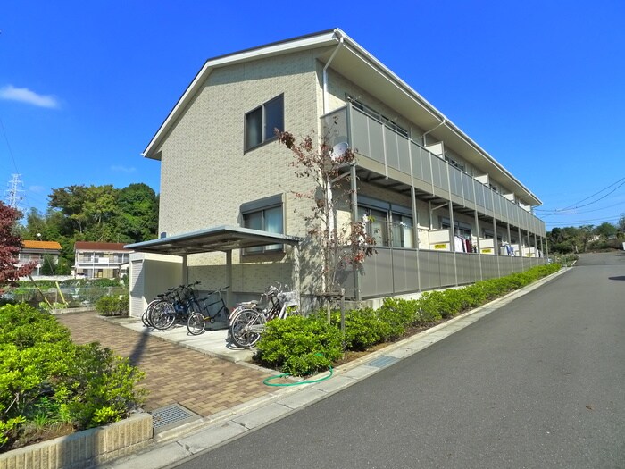 物件外観写真2　(駐輪場)