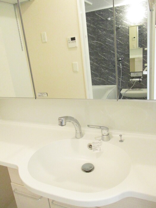 物件内観写真16　(洗面)