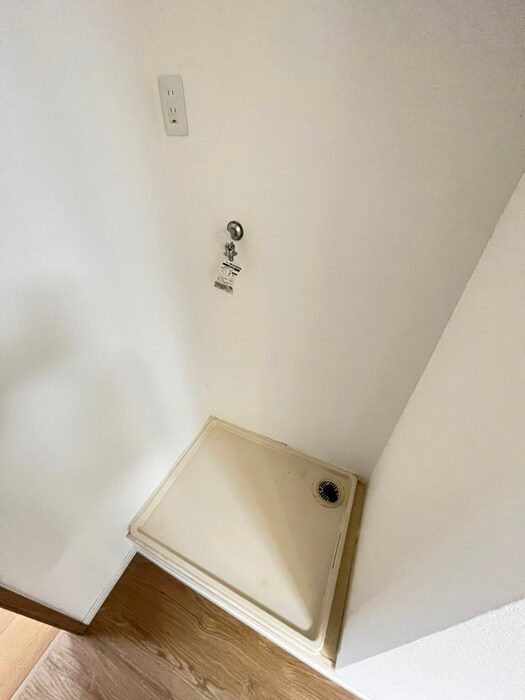 物件内観写真17　(洗濯機置場)