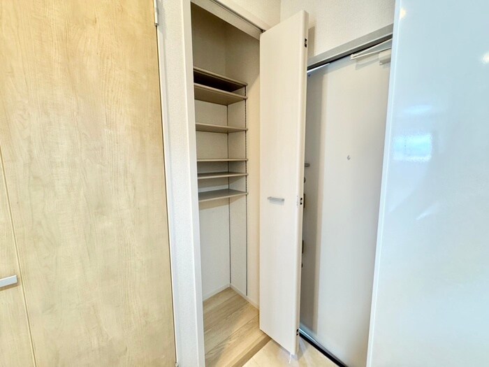 物件内観写真15　(収納)