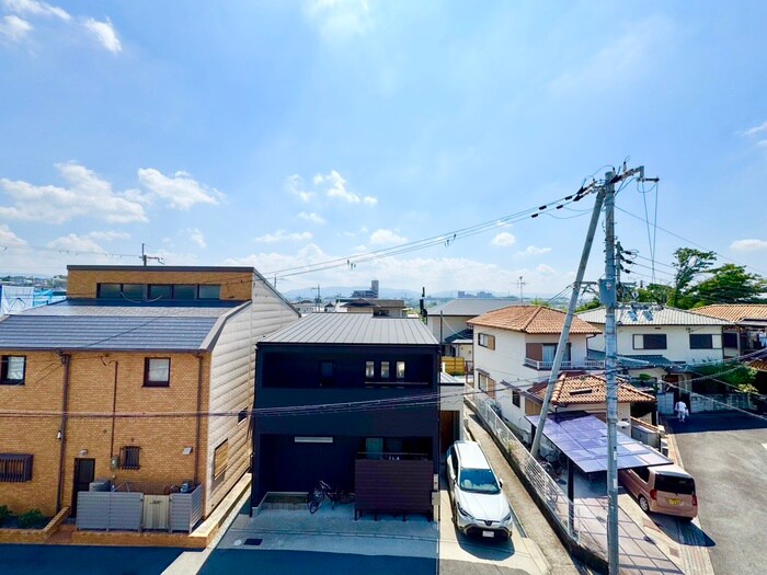 物件内観写真22　(室内からの展望)