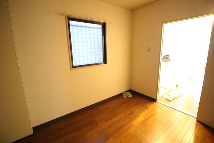 物件内観写真9　(居室)
