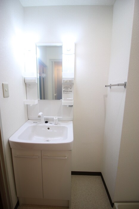 物件内観写真11　(洗面)