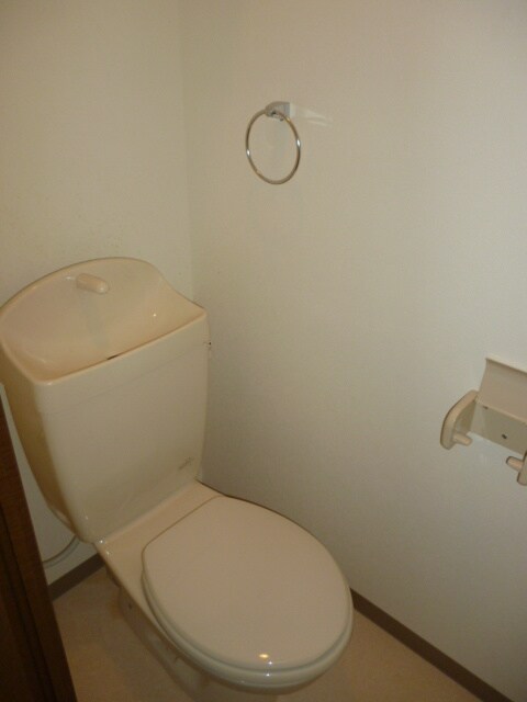 物件内観写真13　(トイレ)