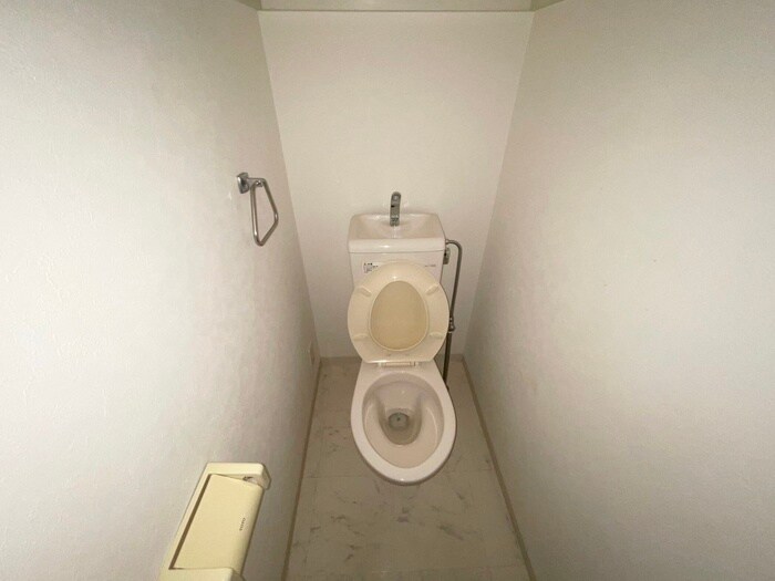 物件内観写真14　(トイレ)