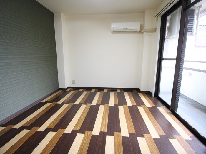 物件内観写真11　(居室)