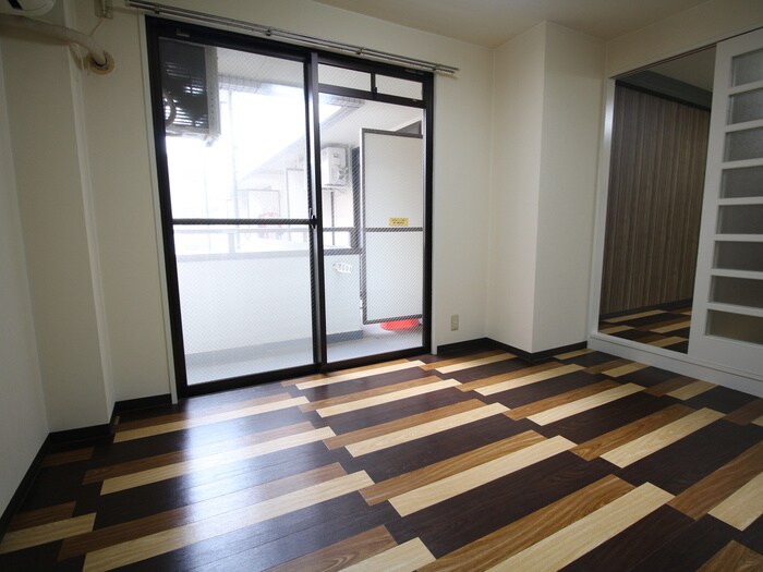 物件内観写真12　(居室)