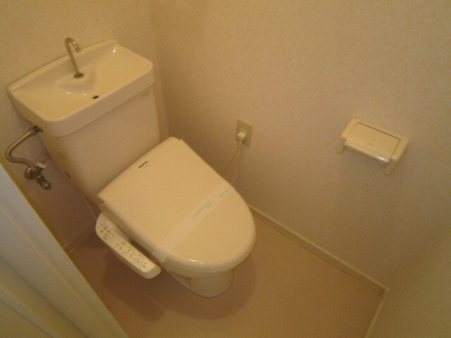 物件内観写真15　(トイレ)