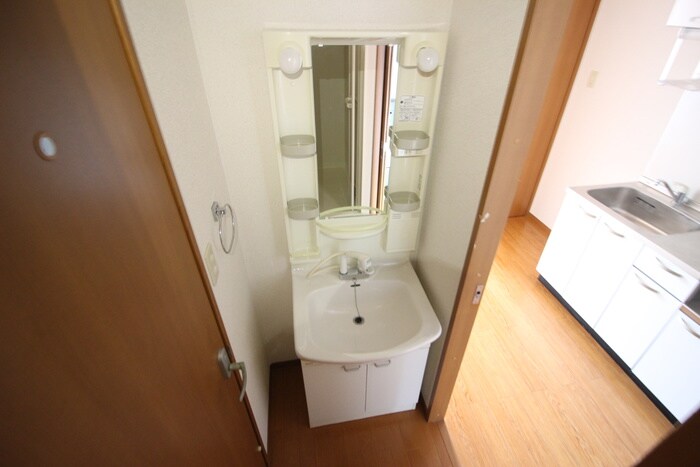 物件内観写真8　(洗面)