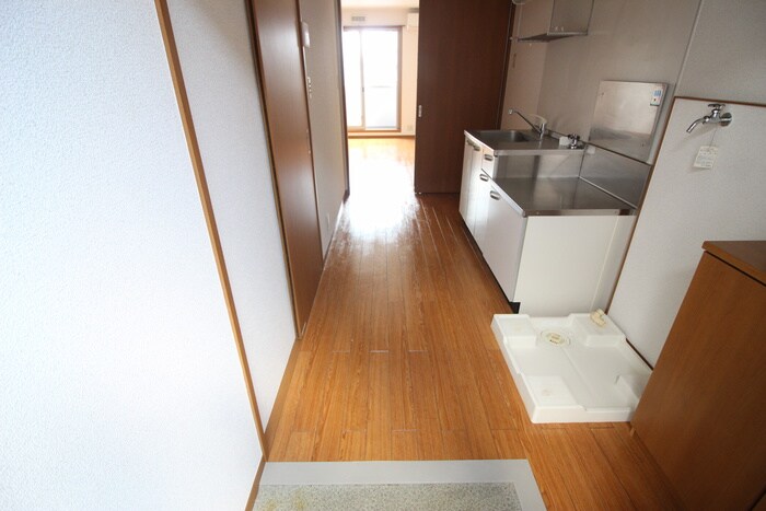 物件内観写真15　(廊下)