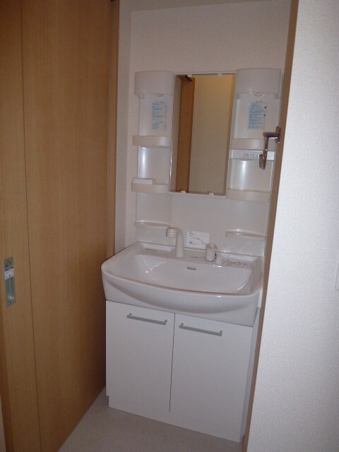 物件内観写真12　(洗面)