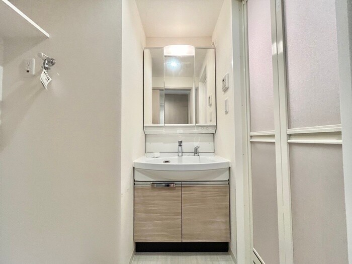 物件内観写真9　(洗面)