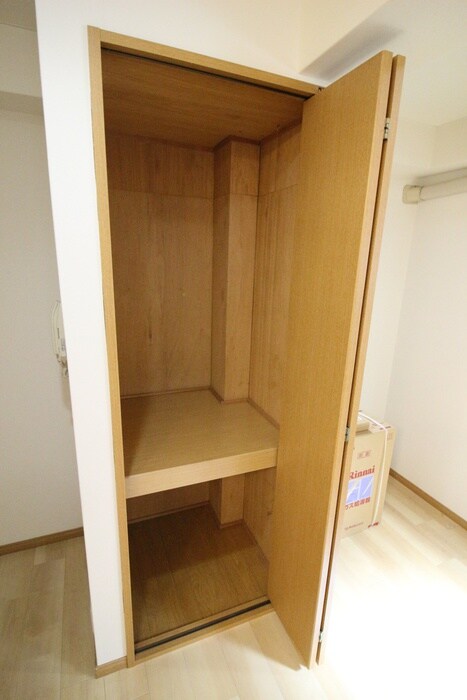 物件内観写真10　(収納)