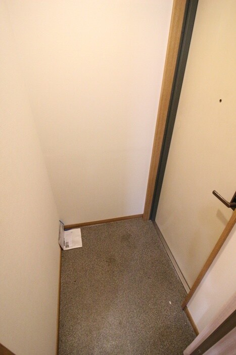 物件内観写真11　(玄関)