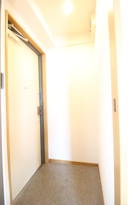 物件内観写真14　(玄関)