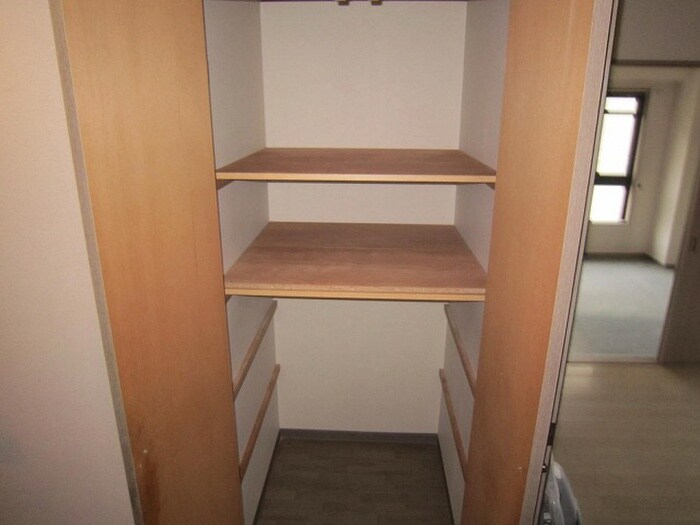 物件内観写真10　(収納)