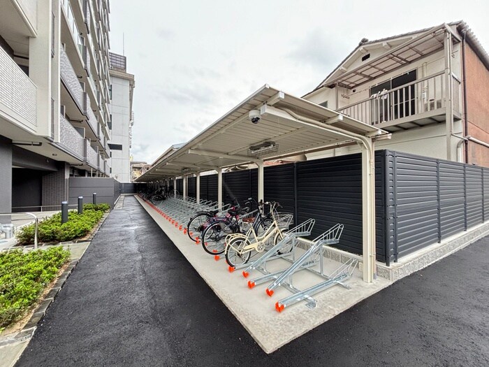 物件外観写真3　(駐輪場)