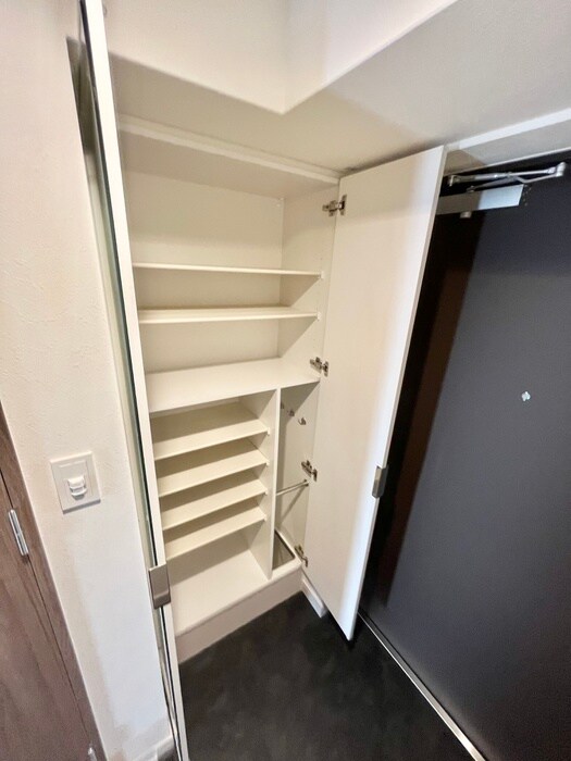 物件内観写真11　(靴箱)