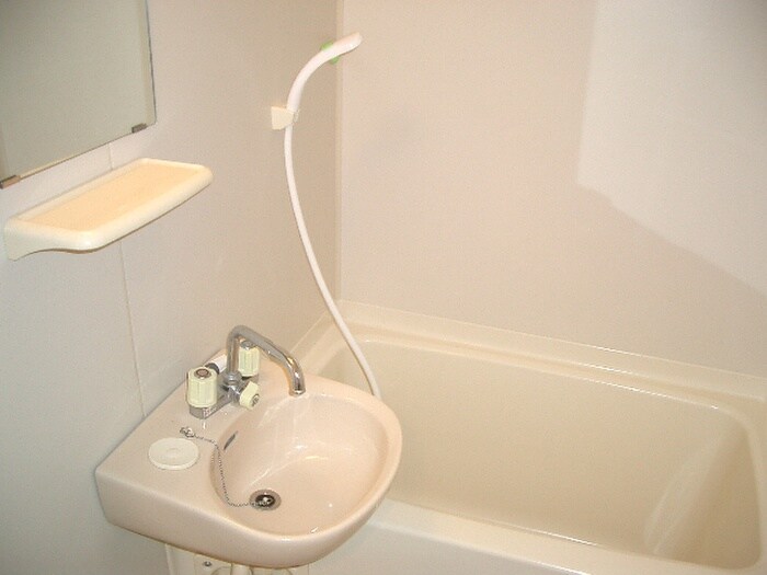 物件内観写真8　(バス／シャワールーム等)