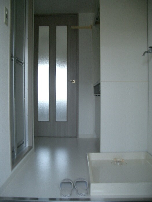 物件内観写真12　(廊下)