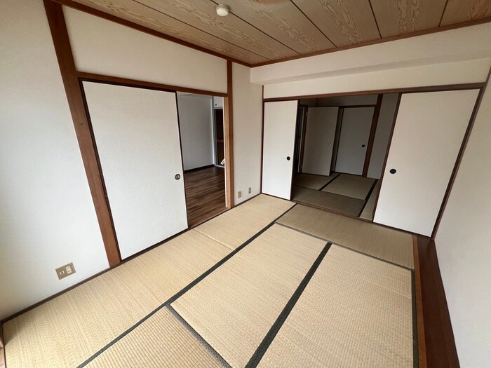 物件内観写真8　(居室)