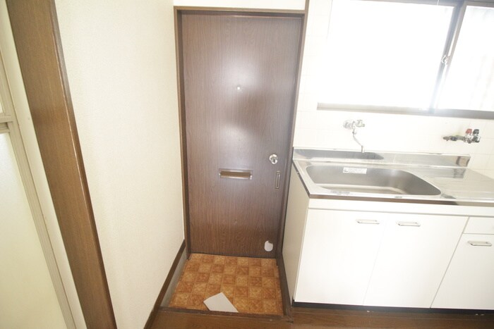 物件内観写真15　(玄関)