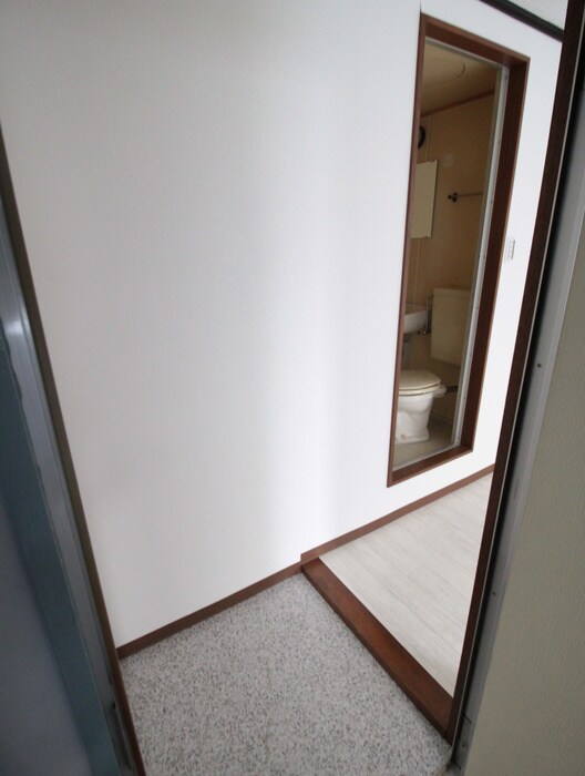 物件内観写真8　(廊下)