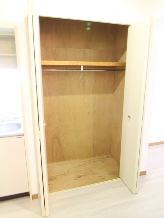 物件内観写真10　(収納)