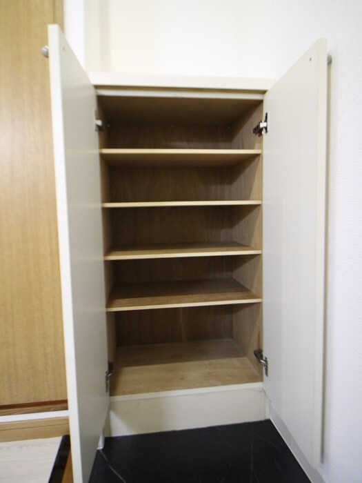 物件内観写真18　(靴箱)