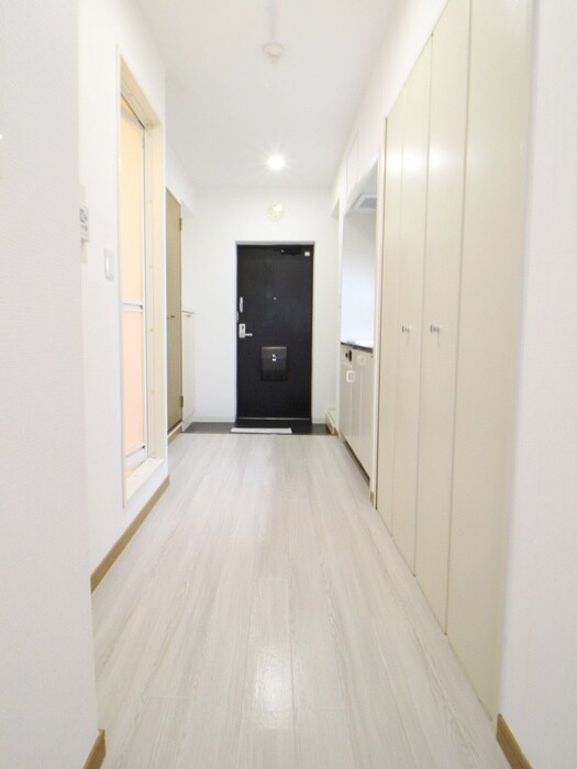 物件内観写真20　(廊下)